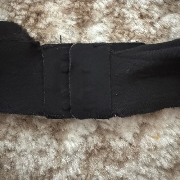 Victoria's Secret Black Bra 38C - Picture 4 of 7